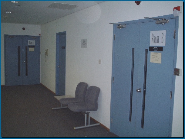 602x451 pixels (93K)